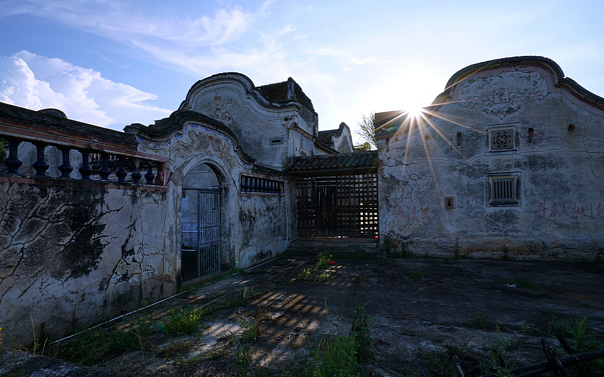 古厝斜陽  陳永鑑.JPG