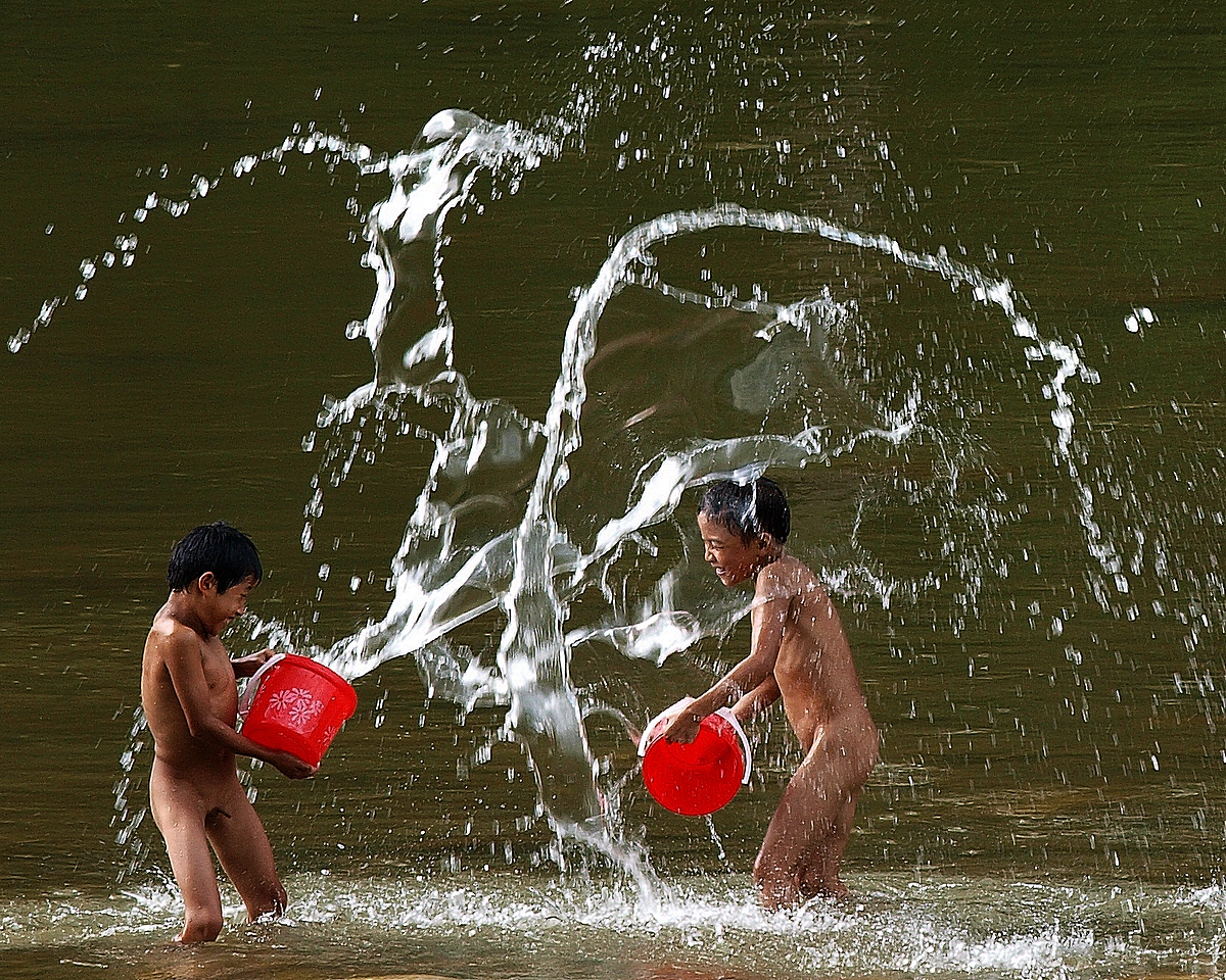 打水仗   (陳永鑑).jpg