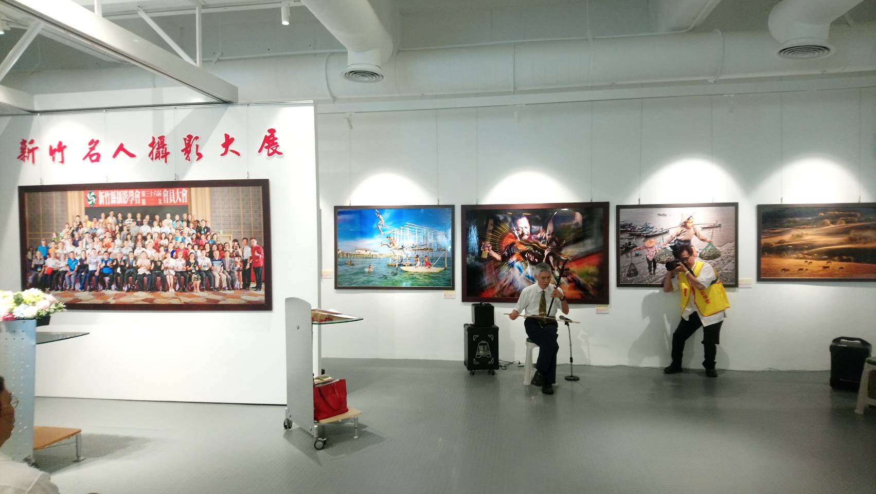 S081103Ad3.jpg