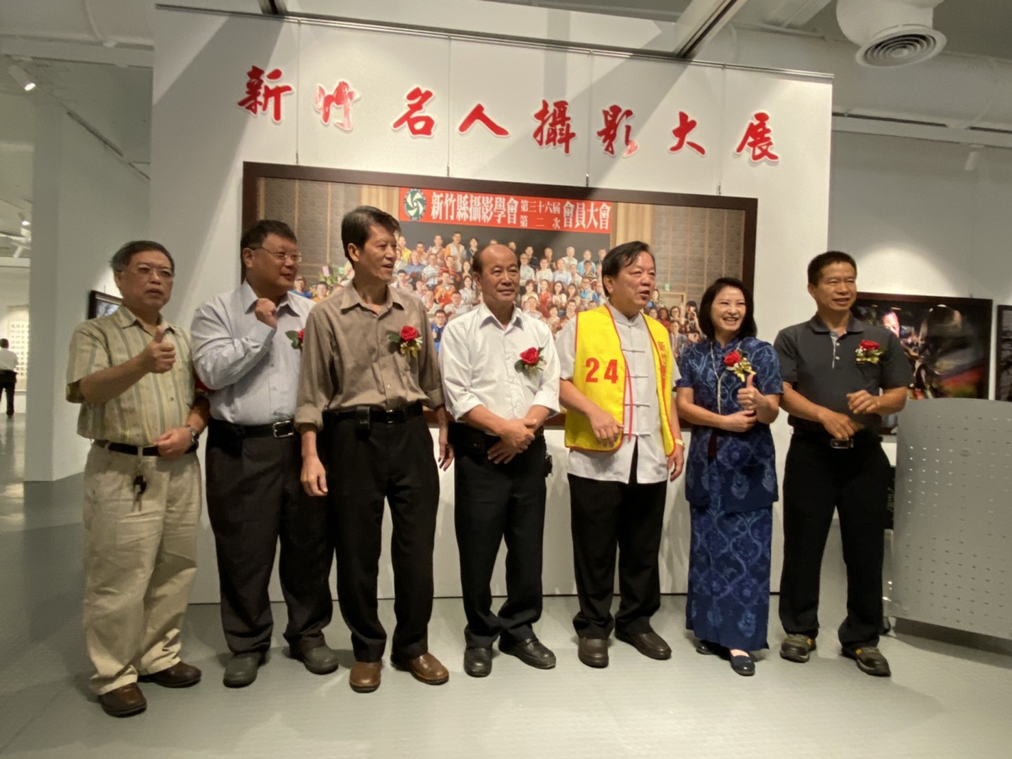 S081103Ad4.jpg