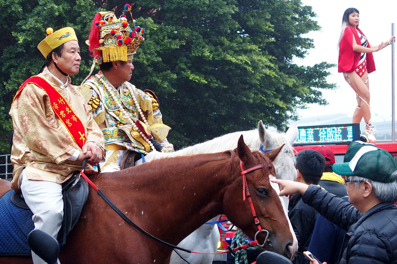 PC210332-8-12-.JPG
