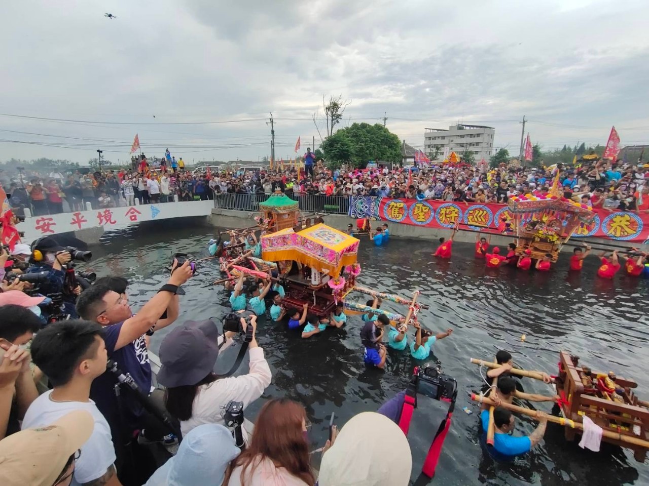 LINE_ALBUM_1130505嘉義衝水路迎客神廟會活動外拍花絮_240506_4.jpg