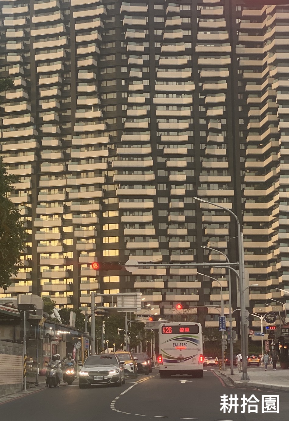 鄭育宏早安作品20250522.jpg