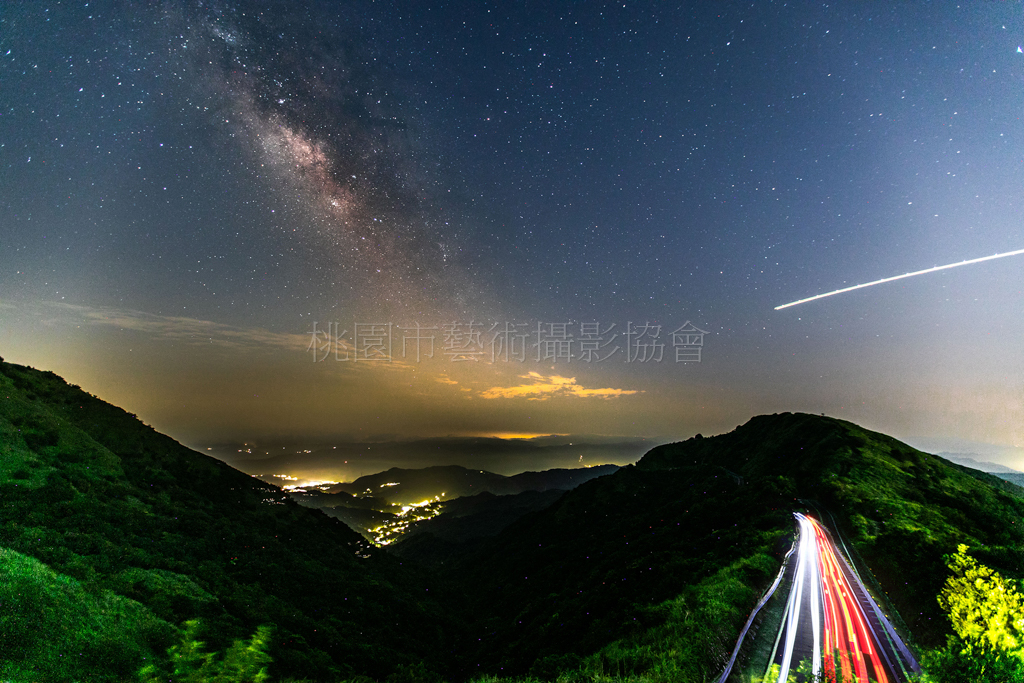 寂寞公路夜色