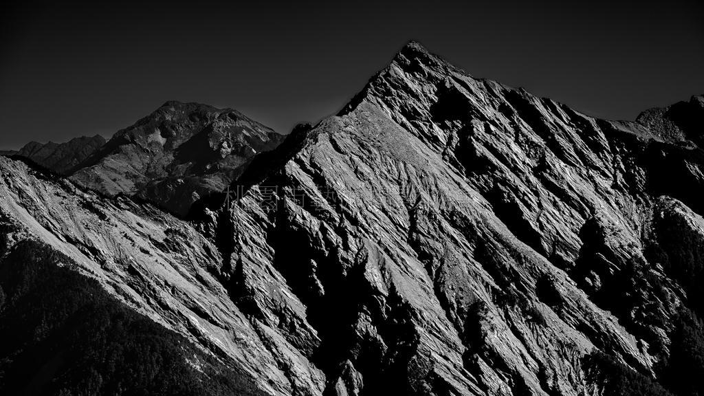 中央尖山