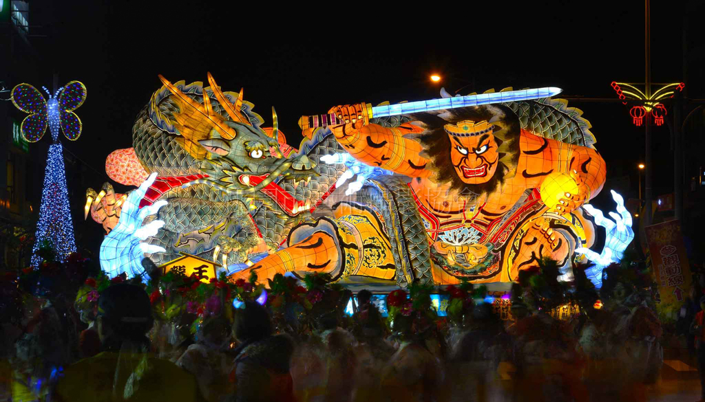 日本青森縣的睡魔祭