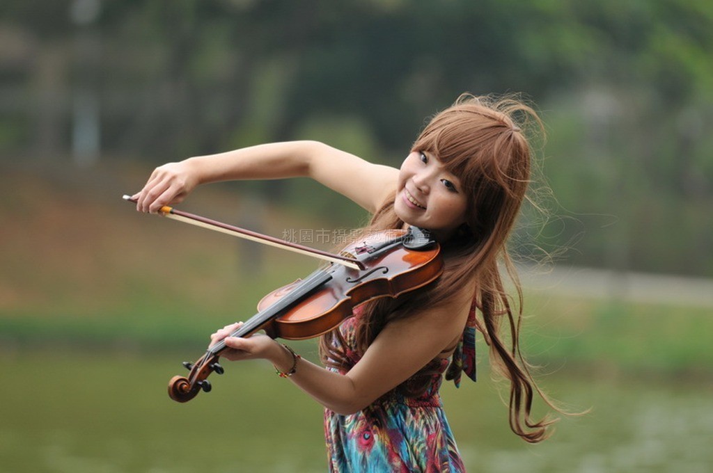 琴女