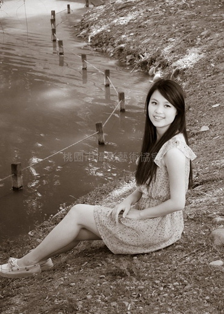 湖畔美女-1