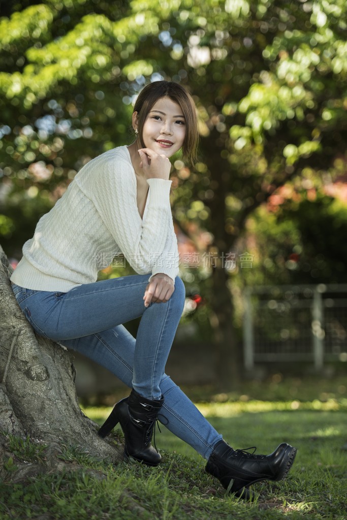 妍姿豔麗