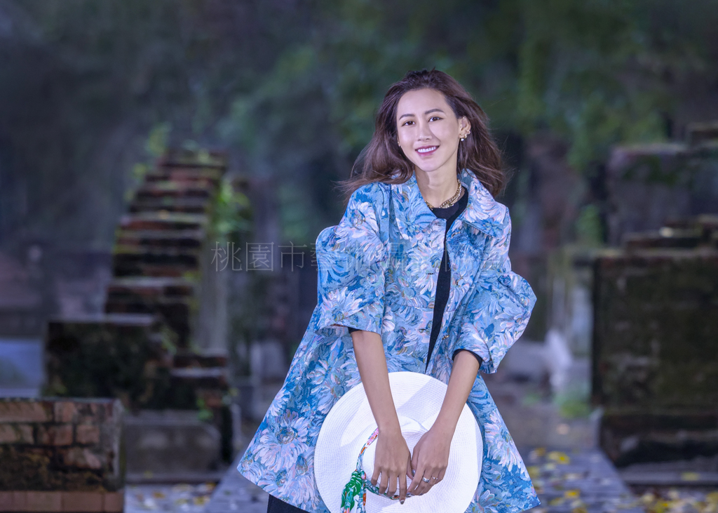 清絲糾纏