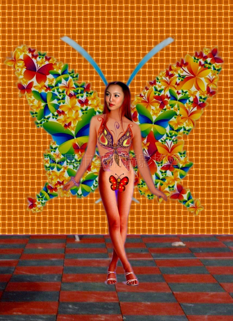 羽化彩蝶
