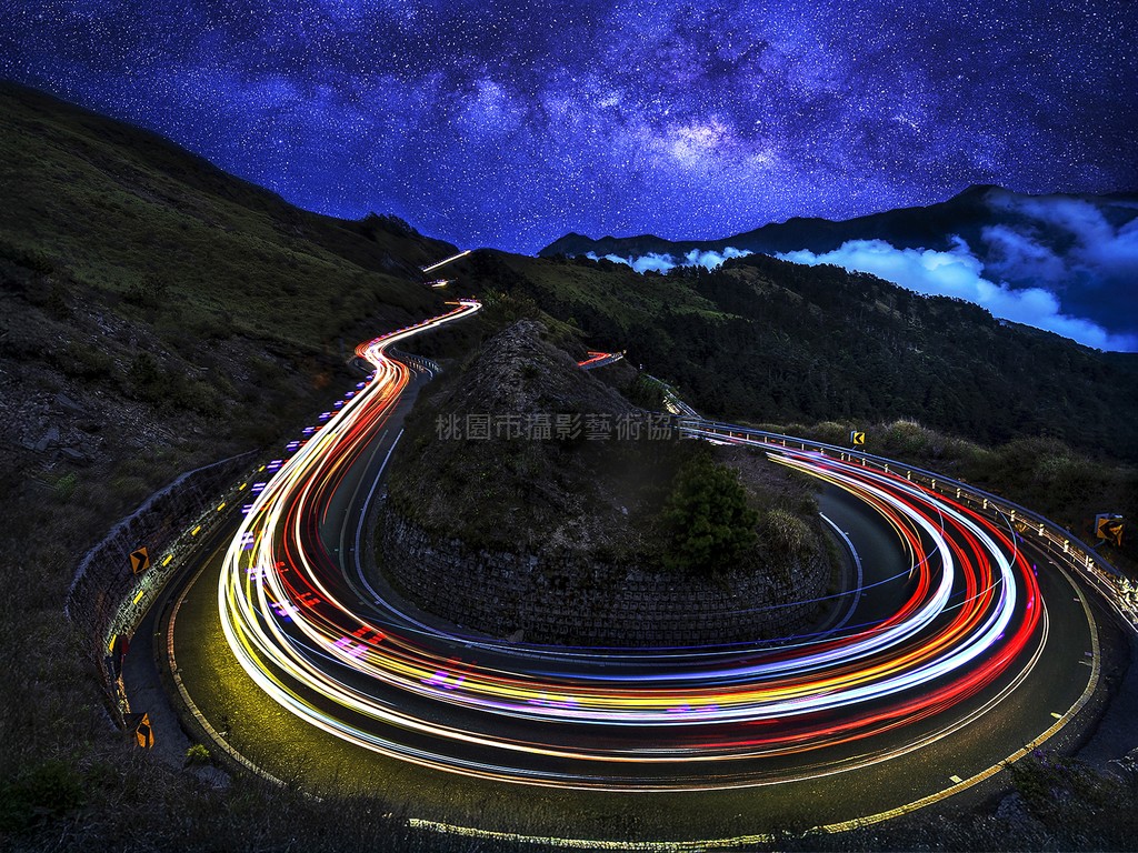 馬蹄夜色