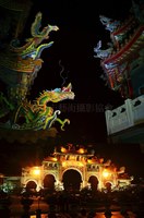 龍庇鳳佑